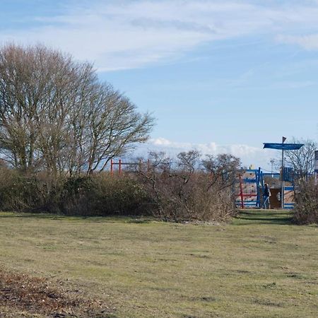 Burgtiefe auf Fehmarn Inselblume 82 - Bungalow Am Suedstrand Mit Meerblick מראה חיצוני תמונה